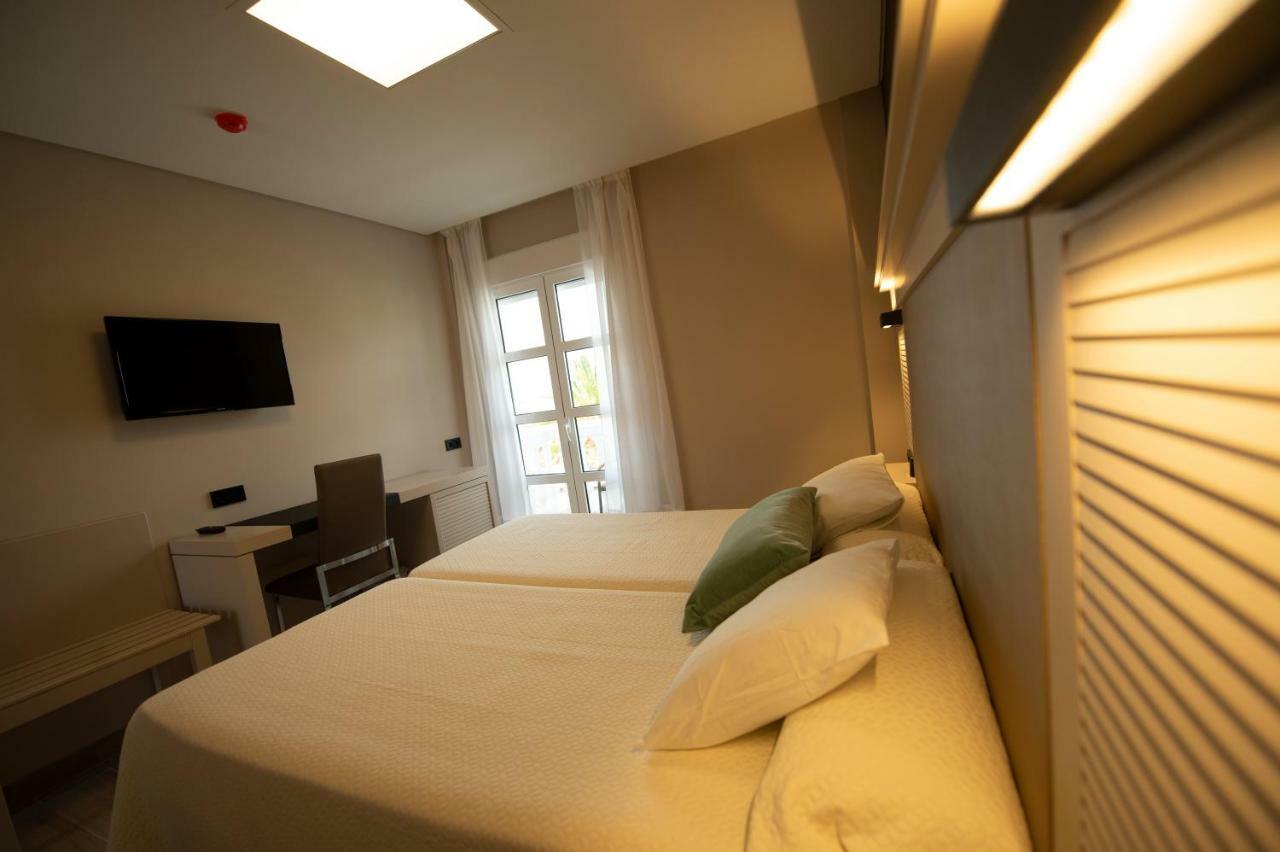 Hotel Diufain Conil De La Frontera Eksteriør bilde