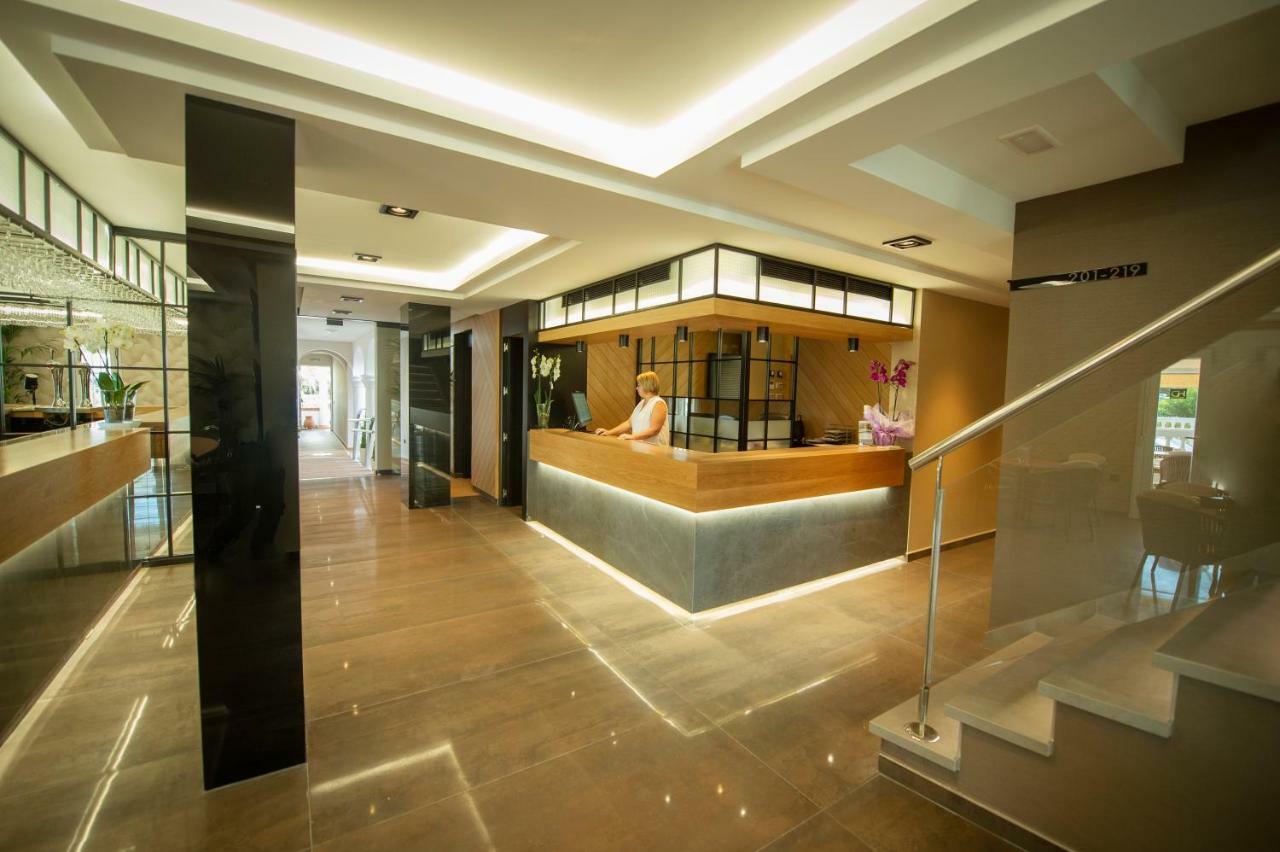 Hotel Diufain Conil De La Frontera Eksteriør bilde
